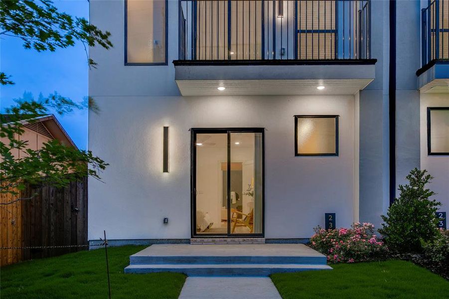 Exterior details and patio area of a home in , Dallas (Image 3).