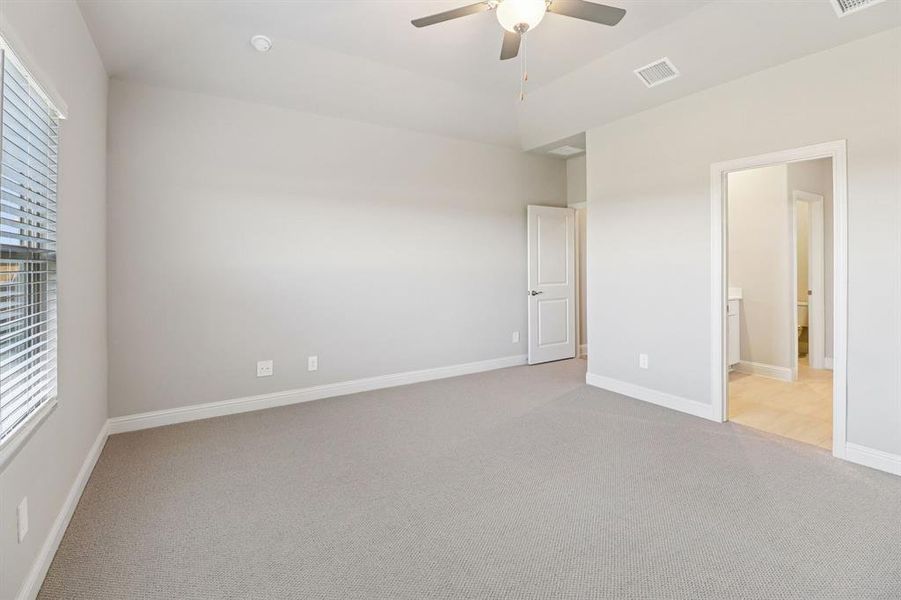 Photo is not of the actual home, but is an inspirational photo of builder’s model home and may depict options, furnishings, and/or decorator features that are not included.