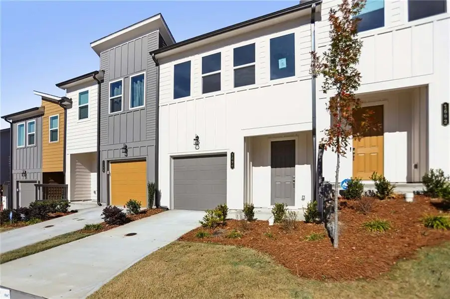 Exterior details and patio area of a home in Park Vue, Atlanta (Image 15). Exterior details and patio area of a home in Park Vue, Atlanta (Image 15).