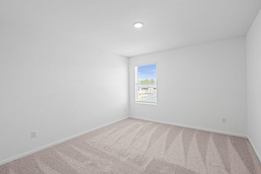 Spacious, unfurnished interior of a new home in Montgomery Bend, Montgomery (Image 9).
