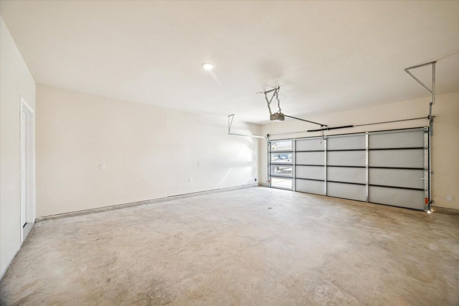 Spacious, unfurnished interior of a new home in , Montgomery (Image 21).