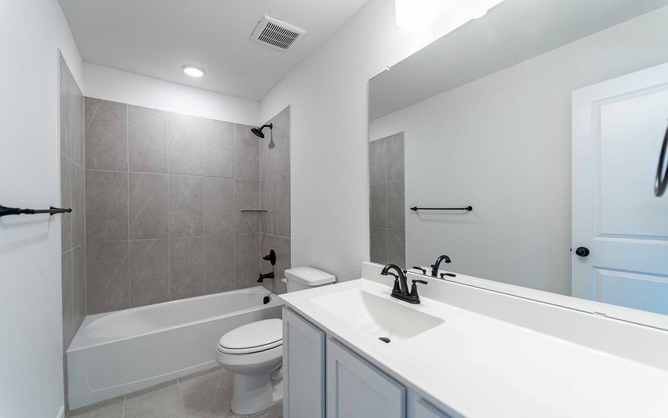 Furnished interior view inside a new home in Travis Ranch, Forney (Image 6). Furnished interior view inside a new home in Travis Ranch, Forney (Image 6).