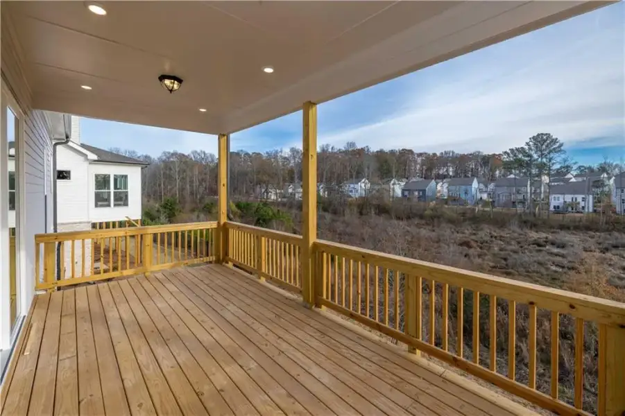 Exterior details and patio area of a home in Aberdeen, Hoschton (Image 33).