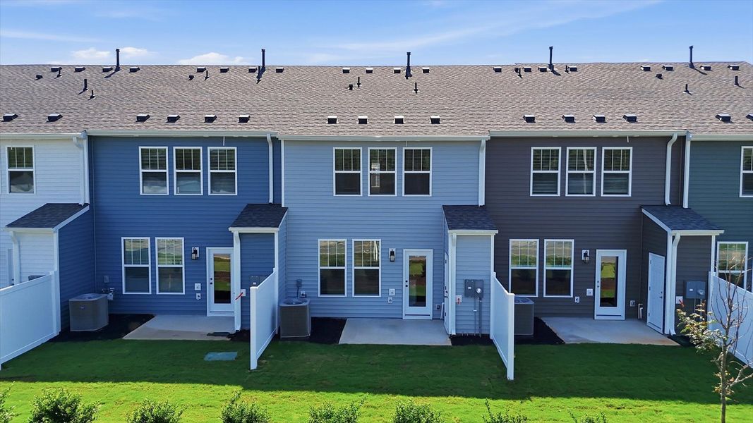 Established charm meets functional outdoor living with a spacious and private backyard by DRB Homes Established charm meets functional outdoor living with a spacious and private backyard by DRB Homes