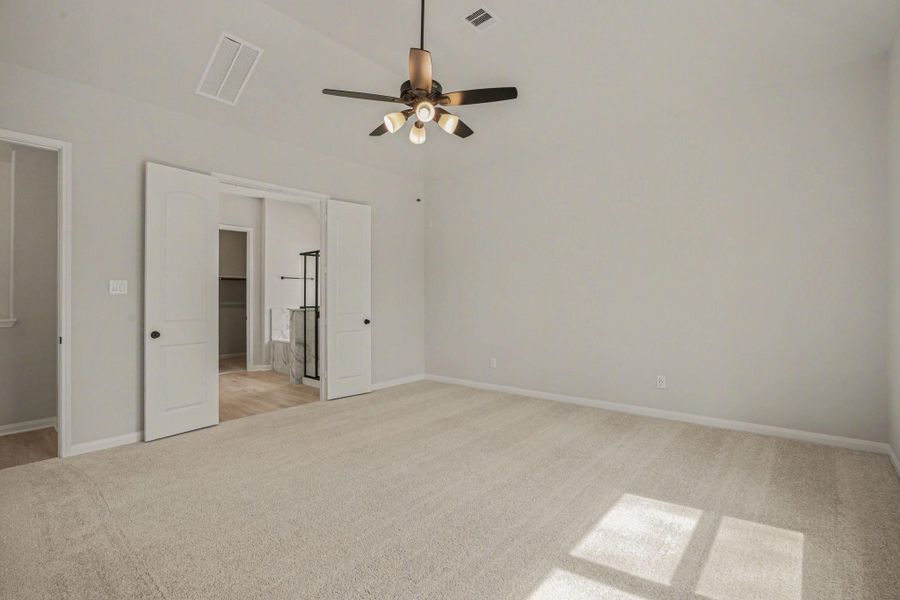 Spacious, unfurnished interior of a new home in Encino Estates, Dayton (Image 16).
