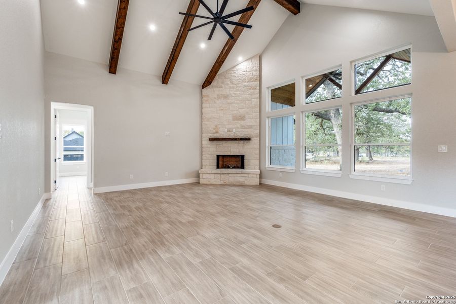 Spacious, unfurnished interior of a new home in , Adkins (Image 11).