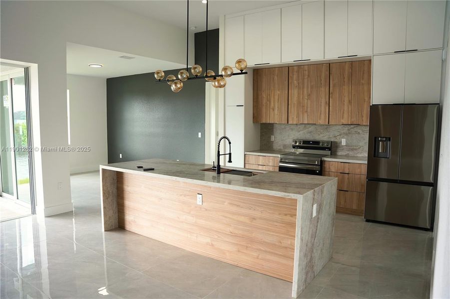 Furnished interior view inside a new home in , Cape Coral (Image 7).