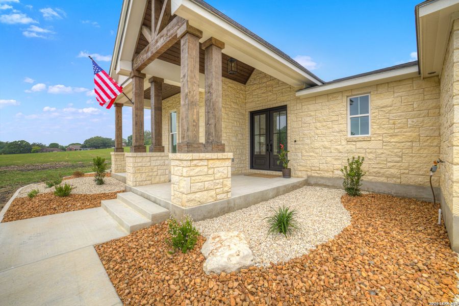 Exterior details and patio area of a home in , Seguin (Image 31).