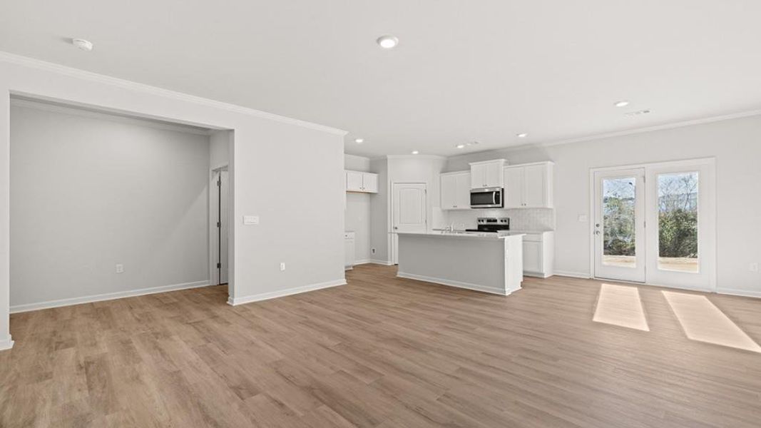Spacious, unfurnished interior of a new home in Carlton, Douglasville (Image 25).