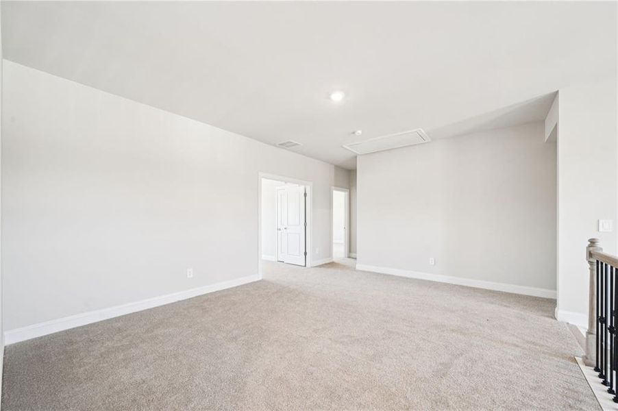 Spacious, unfurnished interior of a new home in River Pointe, Monroe (Image 44).