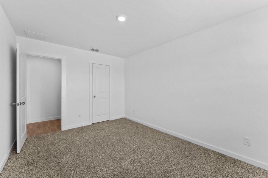 Spacious, unfurnished interior of a new home in Sonoma Oaks, Fredericksburg (Image 26). Spacious, unfurnished interior of a new home in Sonoma Oaks, Fredericksburg (Image 26).