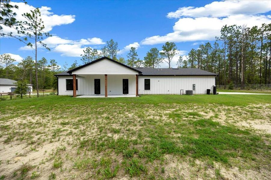 Exterior details and patio area of a home in , Ocala (Image 27).