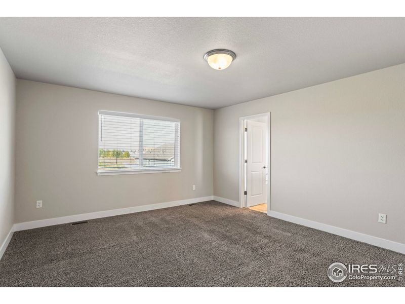 Spacious, unfurnished interior of a new home in Northridge Trails, Greeley (Image 12).