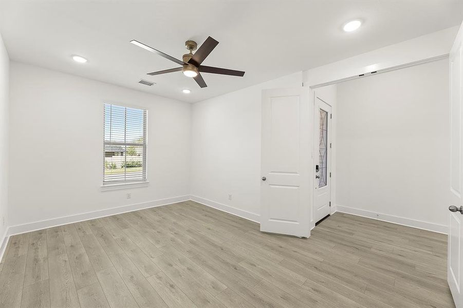 04. 2904 Barbary - Study