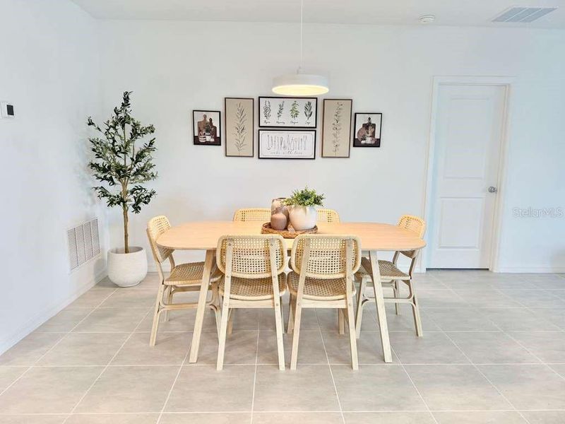 Furnished interior view inside a new home in , Kissimmee (Image 10).