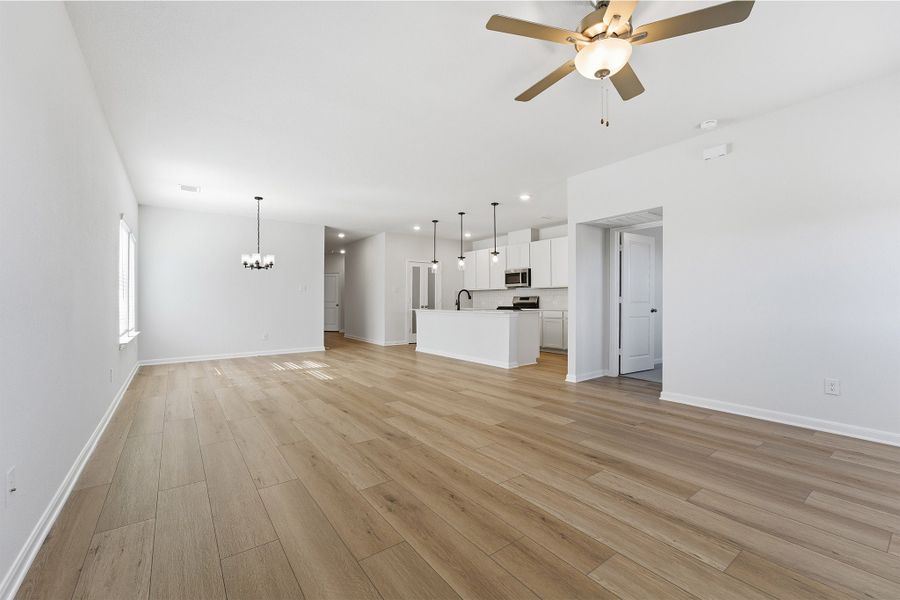 Spacious, unfurnished interior of a new home in Pebblebrook, Sherman (Image 21).