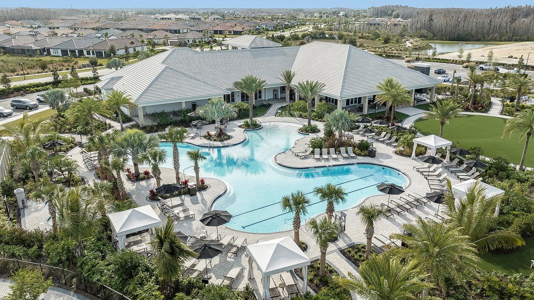 Community amenities in Esplanade at Wiregrass Ranch, Wesley Chapel (Image 18).