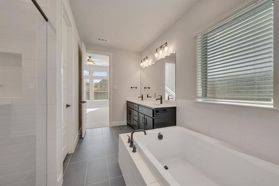 Furnished interior view inside a new home in Mantua Point Classics, Van Alstyne (Image 15).