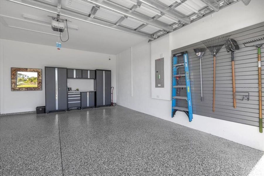 Spacious, unfurnished interior of a new home in , Venice (Image 23).