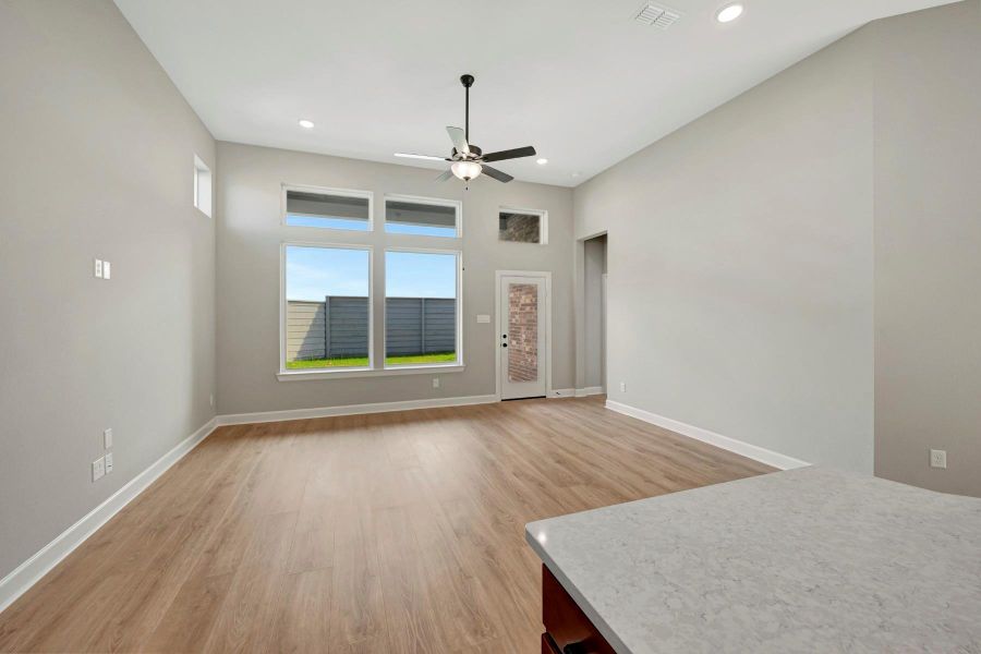 Spacious, unfurnished interior of a new home in Pomona 45' Homesites, Manvel (Image 22).
