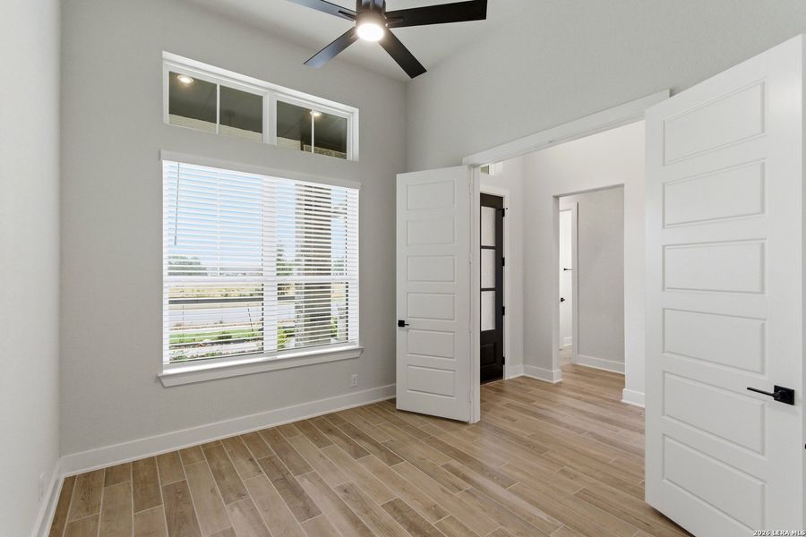Spacious, unfurnished interior of a new home in Esperanza 50's, Boerne (Image 41). Spacious, unfurnished interior of a new home in Esperanza 50's, Boerne (Image 41).
