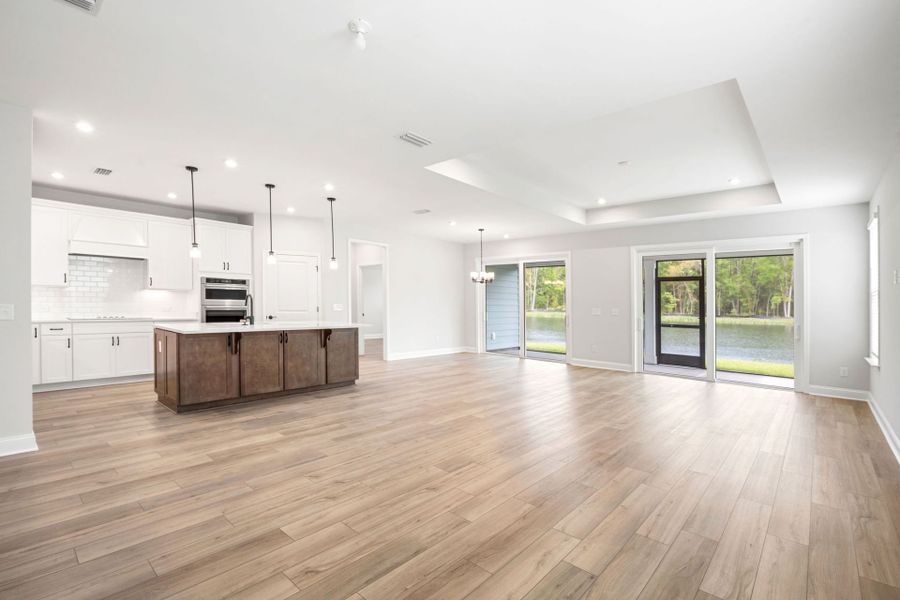 Spacious, unfurnished interior of a new home in Waterways, Richmond Hill (Image 25).