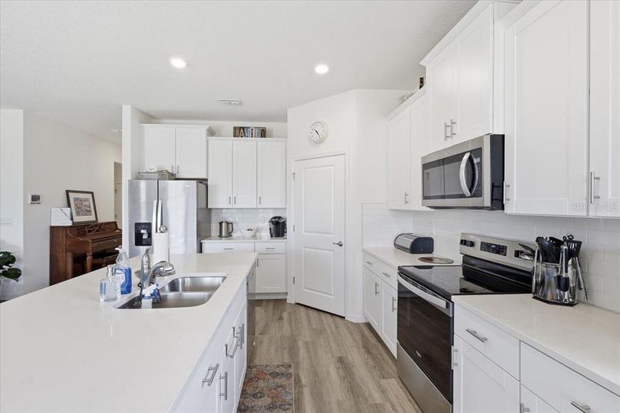 Furnished interior view inside a new home in Archers Mill, Ormond Beach (Image 38).