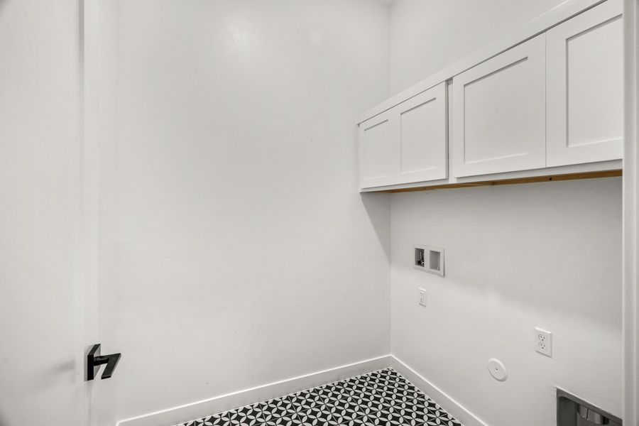 Spacious, unfurnished interior of a new home in Gateway Estates, El Paso (Image 32). Spacious, unfurnished interior of a new home in Gateway Estates, El Paso (Image 32).