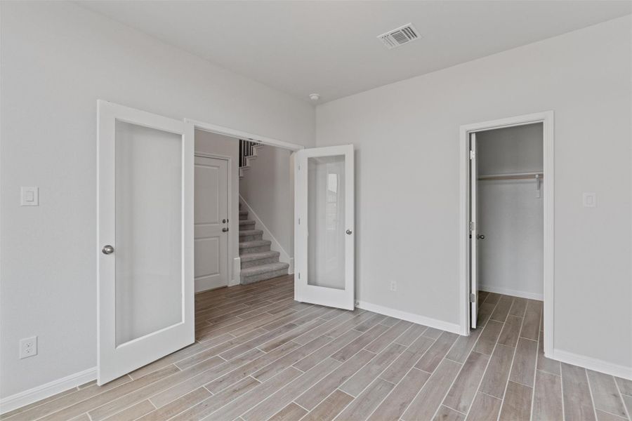 Spacious, unfurnished interior of a new home in Butler Farms, Liberty Hill (Image 24).