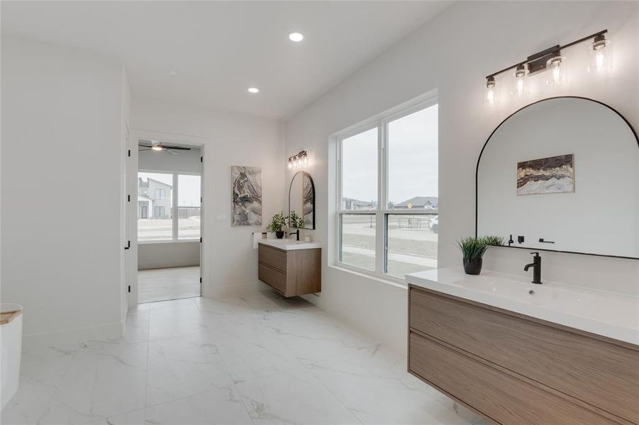 Furnished interior view inside a new home in , Red Oak (Image 20).
