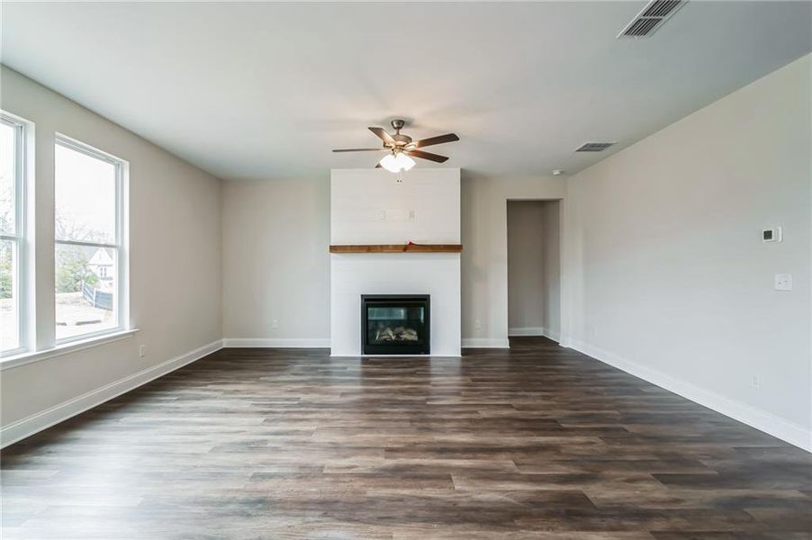 Spacious, unfurnished interior of a new home in Maddox Landing, Hoschton (Image 28).