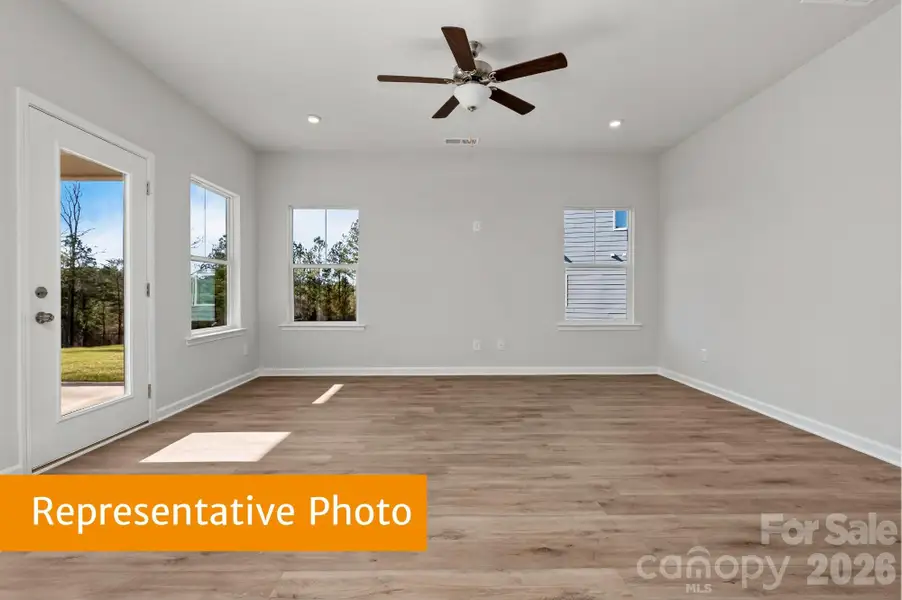 Dining Area Dining Area