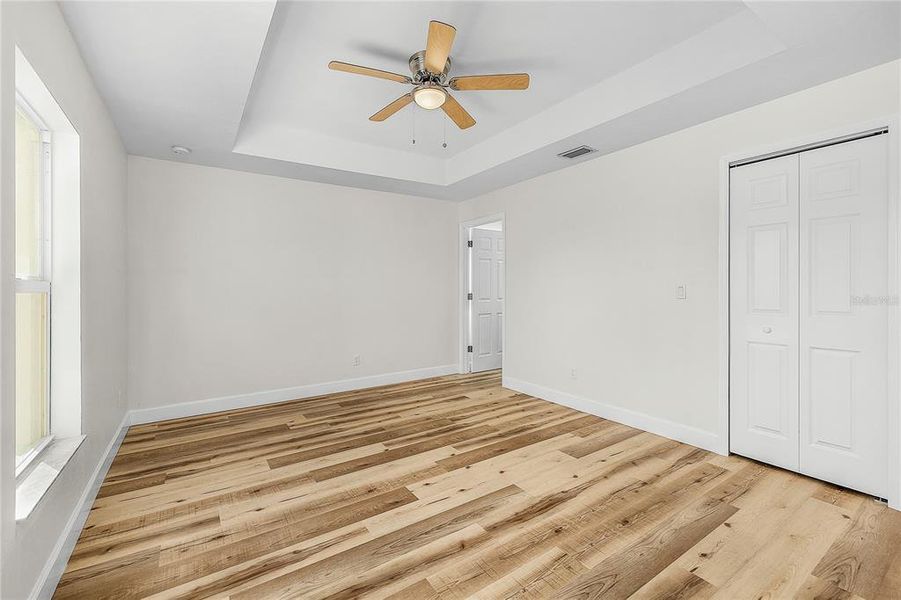Spacious, unfurnished interior of a new home in , Punta Gorda (Image 35).