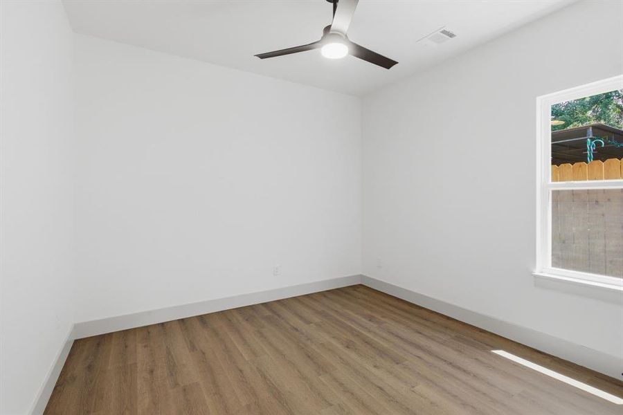 Spacious, unfurnished interior of a new home in , Log Cabin (Image 25).