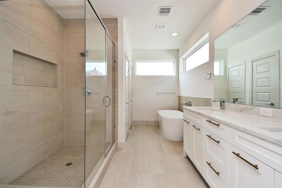 Photos are of the same floorplan, different community. Selections & finishes may vary Photos are of the same floorplan, different community. Selections & finishes may vary