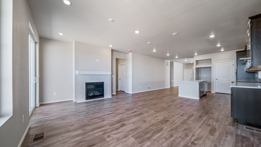 Spacious, unfurnished interior of a new home in The Reserve at Green Valley Ranch, Aurora (Image 17).