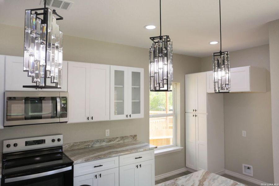 Furnished interior view inside a new home in , Canyon Lake (Image 6).