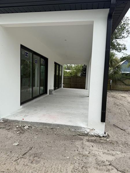 Exterior details and patio area of a home in , Tampa (Image 13).