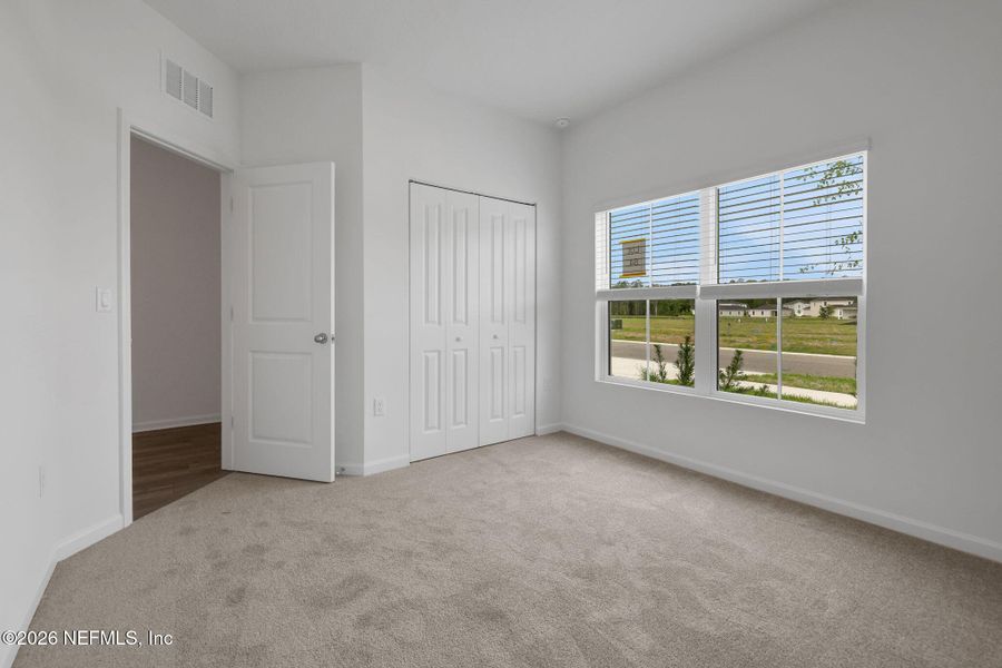 Spacious, unfurnished interior of a new home in Amberly, Green Cove Springs (Image 34).