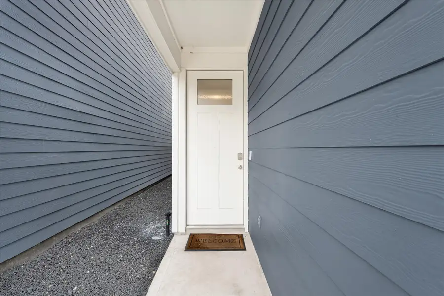 Exterior details and patio area of a home in , Houston (Image 4).