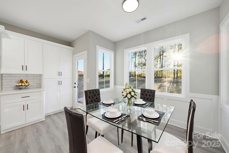 Virtually Staged Dining Area Virtually Staged Dining Area