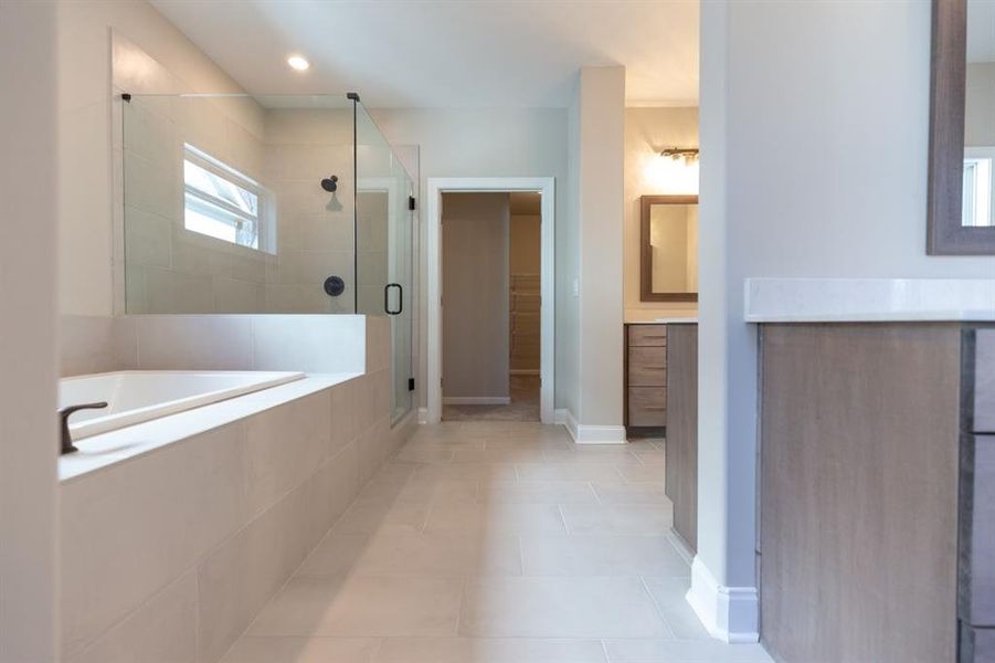 Furnished interior view inside a new home in Waterhaven, Cumming (Image 19).
