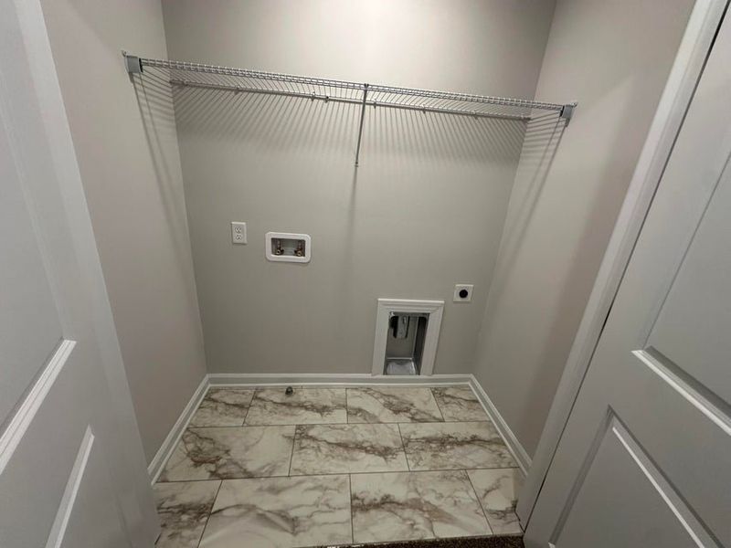 Spacious, unfurnished interior of a new home in Windsor, North Augusta (Image 15).