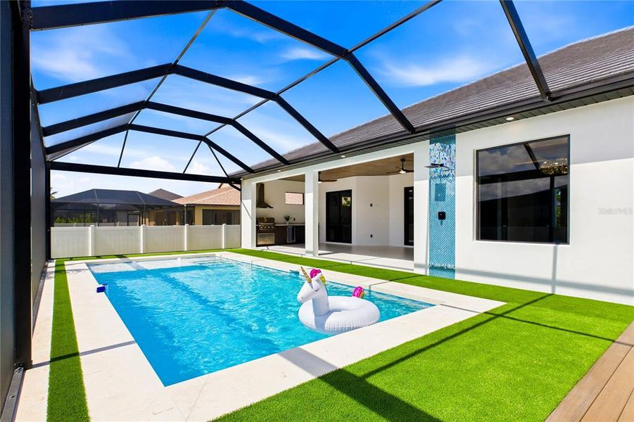 Exterior details and patio area of a home in , Cape Coral (Image 27).