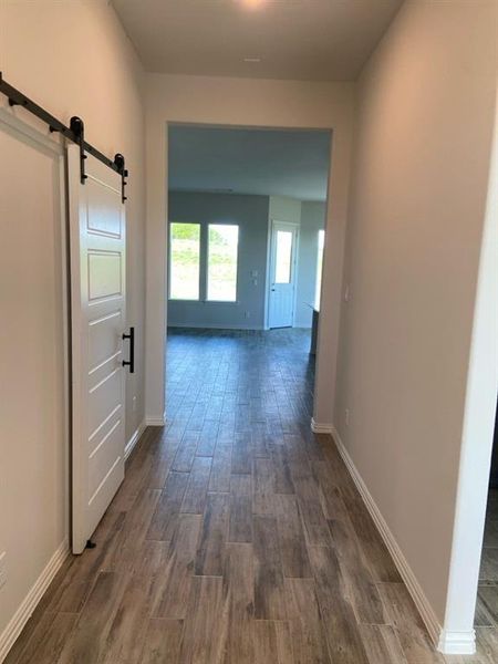 Spacious, unfurnished interior of a new home in Hillview Addition, Decatur (Image 11).