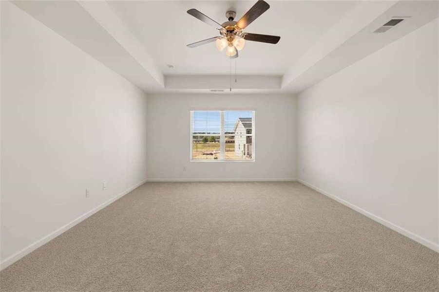 Spacious, unfurnished interior of a new home in Poplar Preserve, Newnan (Image 15).