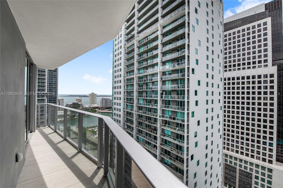 Condo located in Miami, FL showcasing its design and architecture (Image 25).