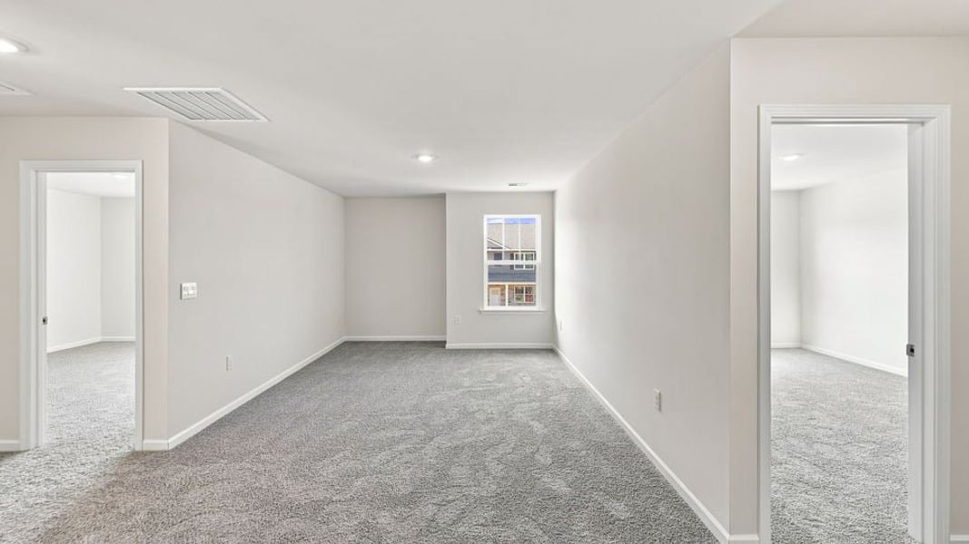 Spacious, unfurnished interior of a new home in Baxter Village, Boiling Springs (Image 26).