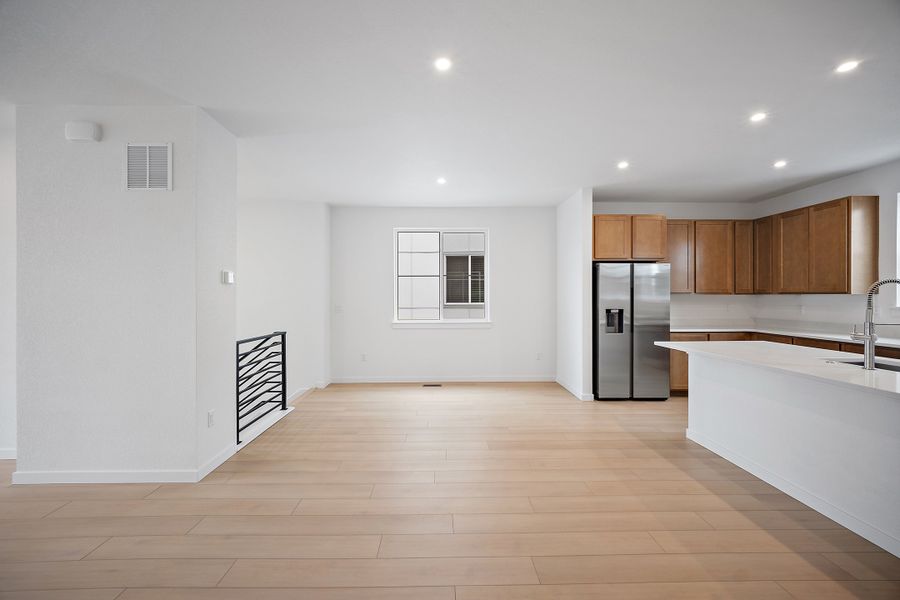 Spacious, unfurnished interior of a new home in The Commons at Victory Ridge, Colorado Springs (Image 19).