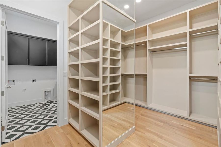 Furnished interior view inside a new home in , Dallas (Image 13). Furnished interior view inside a new home in , Dallas (Image 13).